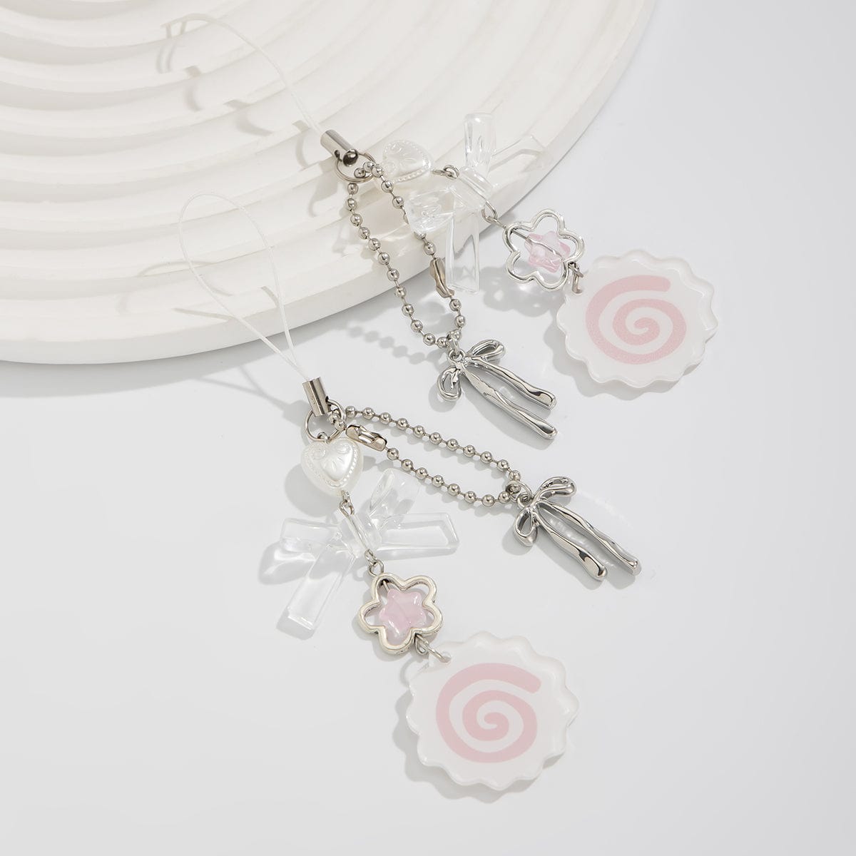 Sweet 2pcs Narutomaki Bowknot Heart Keychain Phone Strap Set - ArtGalleryZen