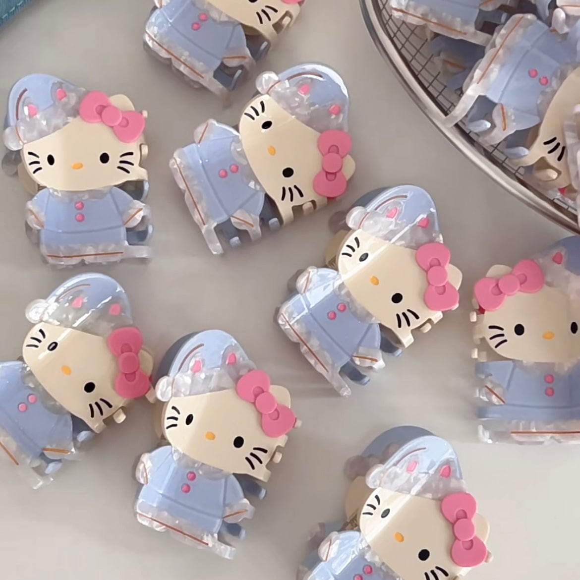 Sweet Hello Kitty Sleepwear Acetate Acrylic Hair Claw Hair Clip - ArtGalleryZen