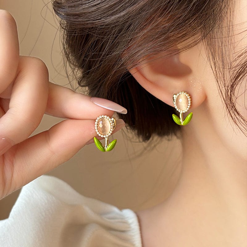 Sweet Pearl Inlaid Cat's Eye Stone Tulip Earrings - ArtGalleryZen