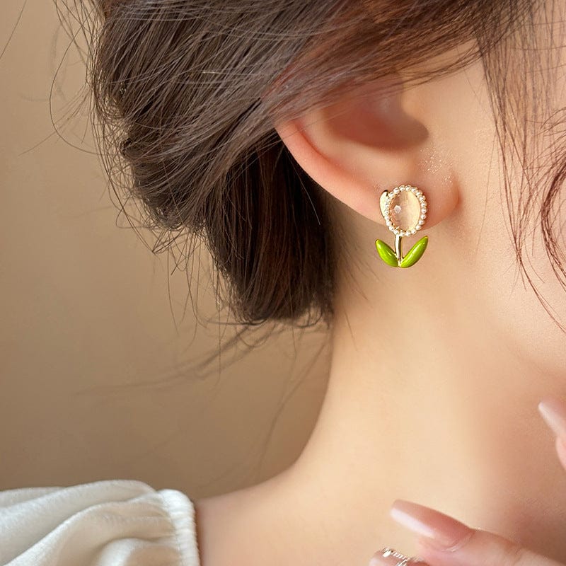 Sweet Pearl Inlaid Cat's Eye Stone Tulip Earrings - ArtGalleryZen