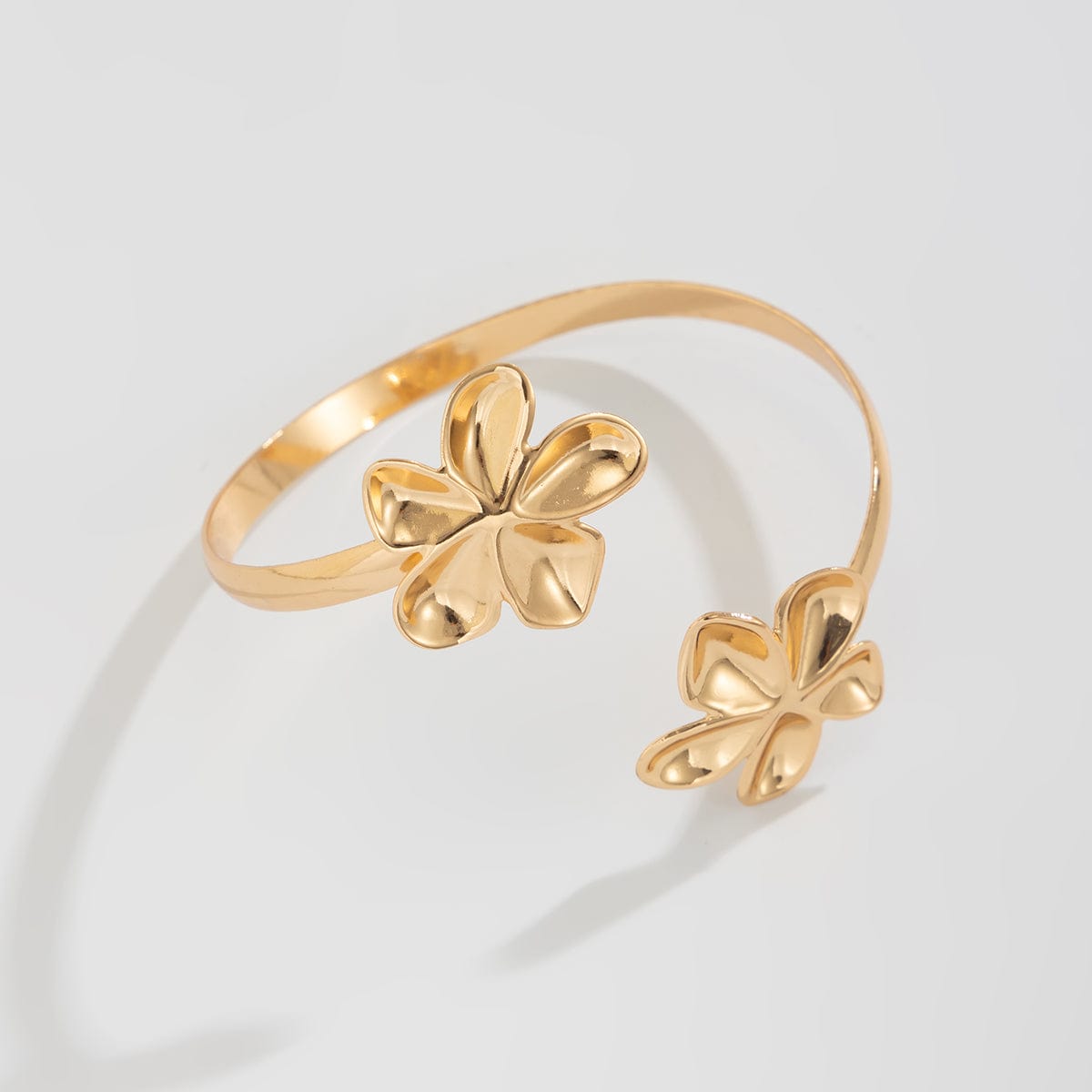 Trendy Glossy Flower Arm Cuff - ArtGalleryZen