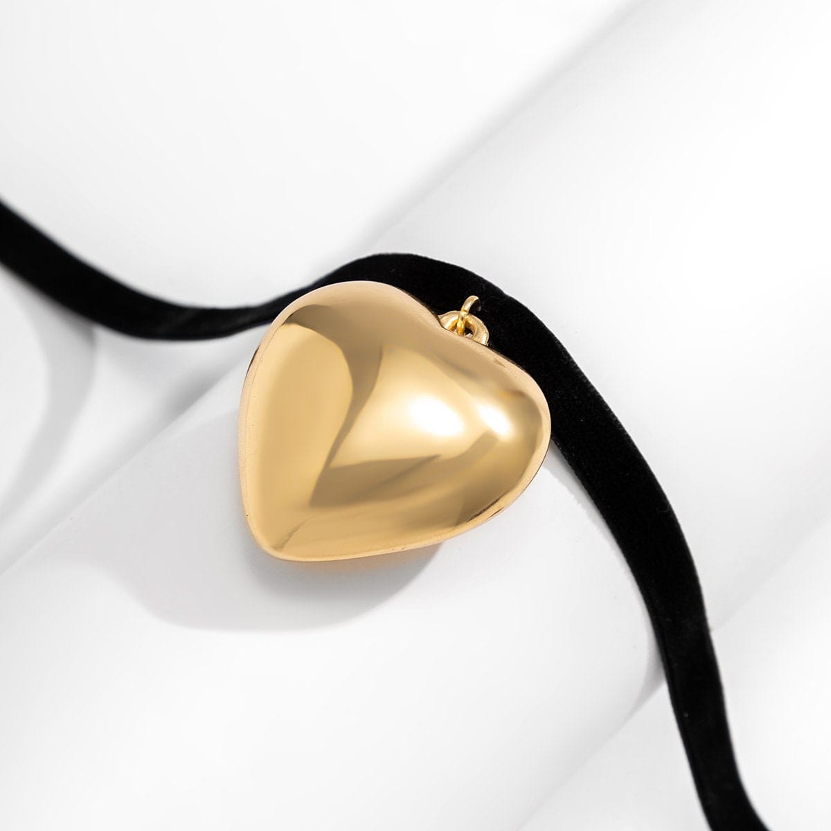 Trendy Heart Pendant Velvet Collar Choker Necklace - ArtGalleryZen