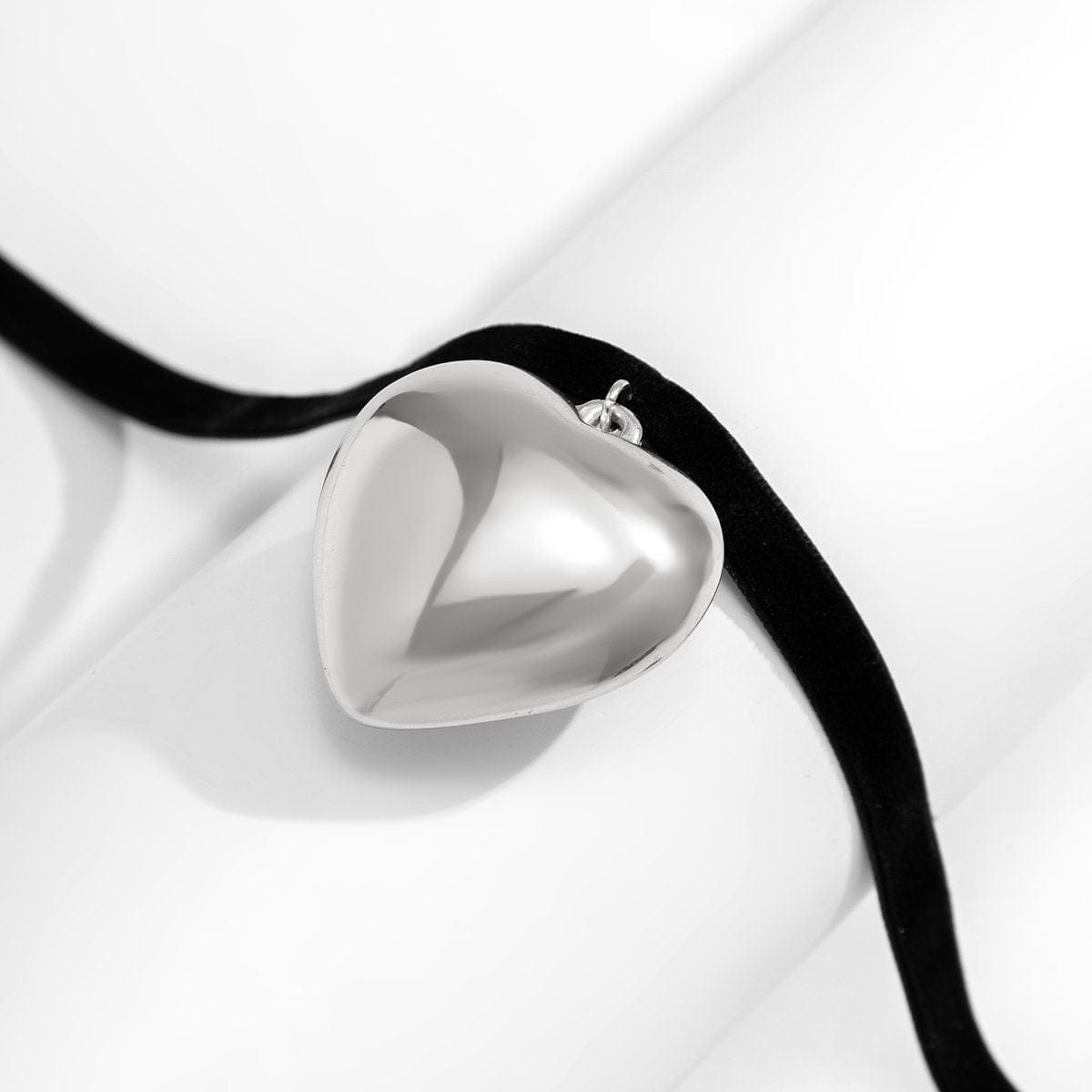 Trendy Heart Pendant Velvet Collar Choker Necklace - ArtGalleryZen