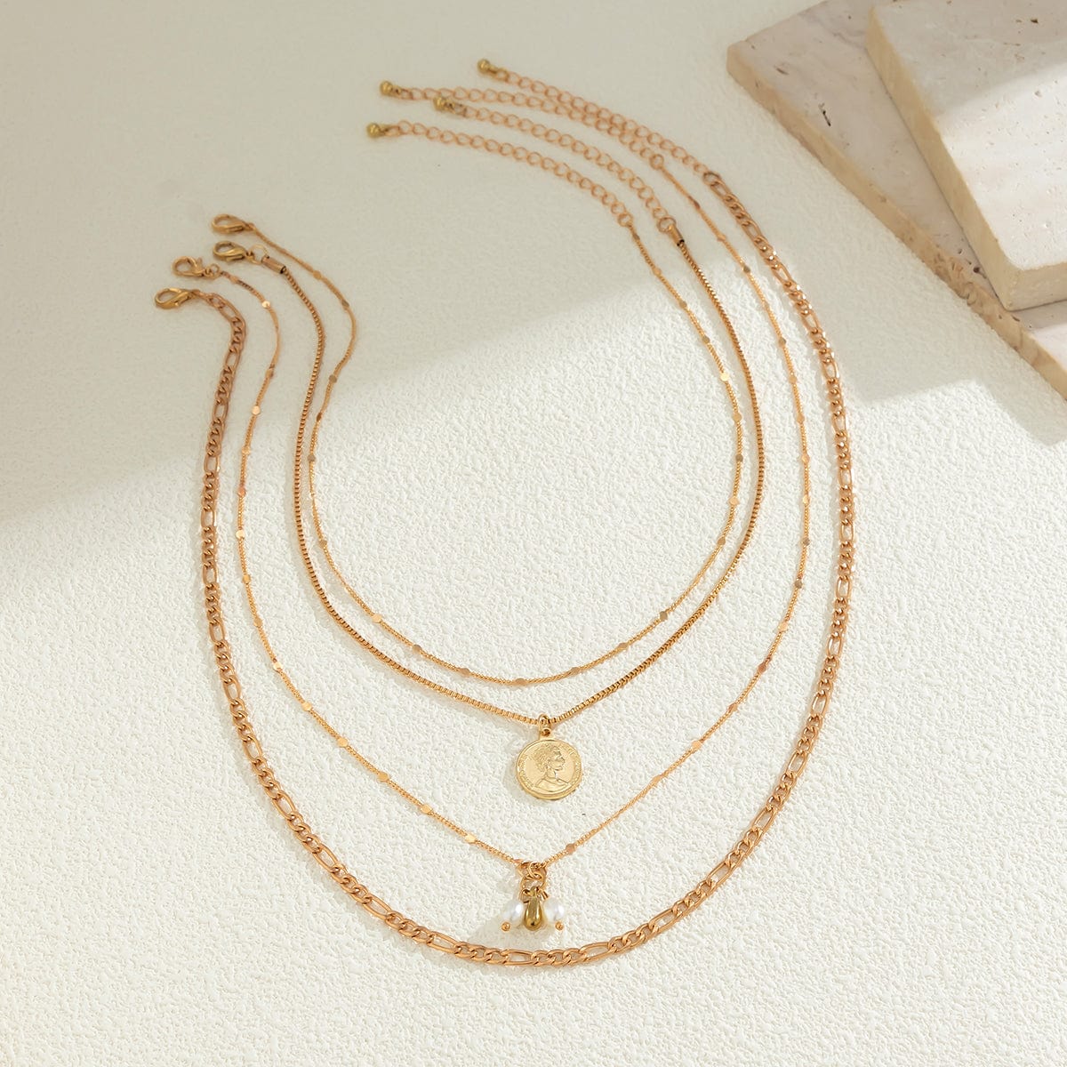 Trendy Layered Pattern Round Disk Pearl Pendant Curb Chain Necklace Set - ArtGalleryZen