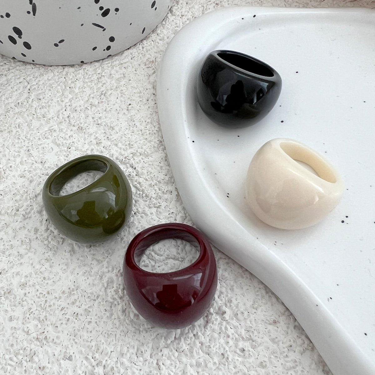 Vintage Chunky Resin Ring - ArtGalleryZen