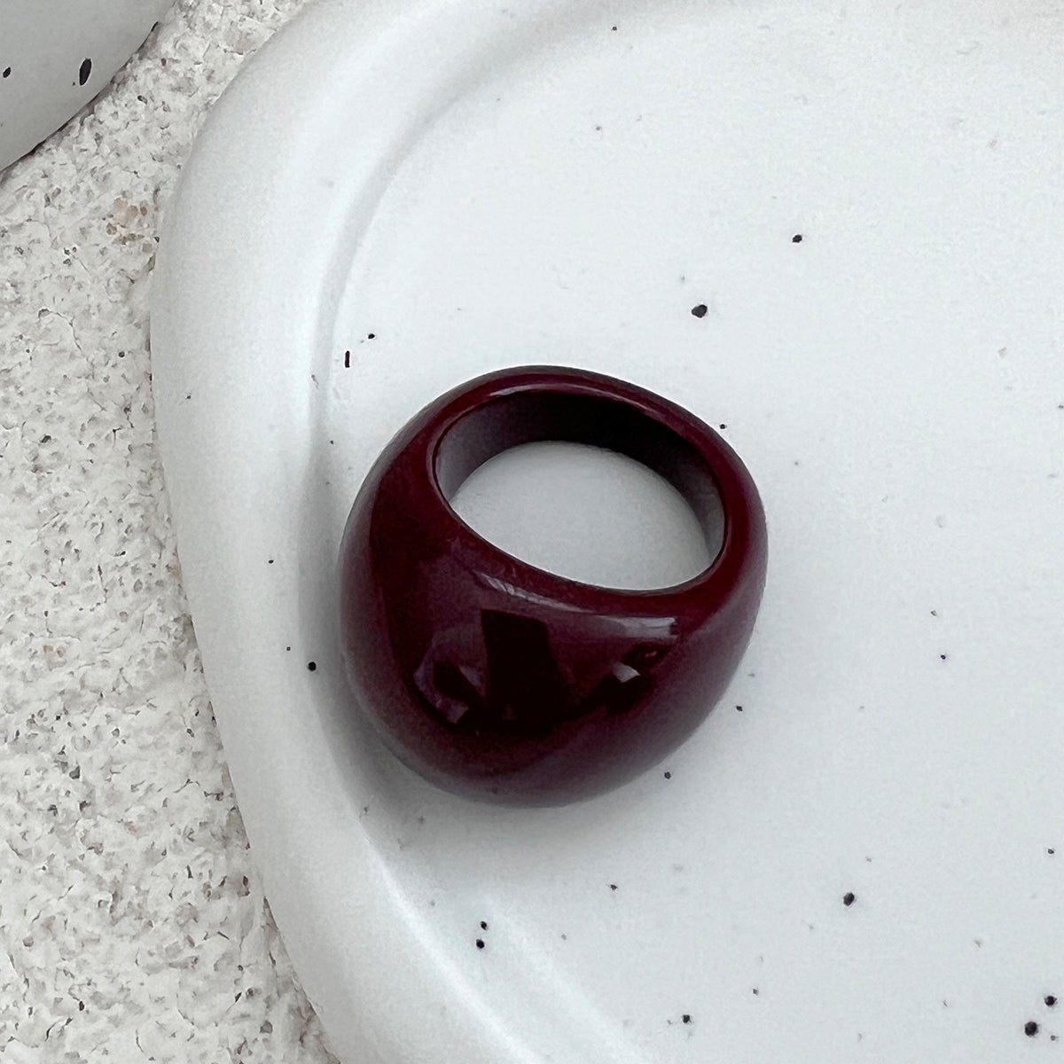 Vintage Chunky Resin Ring - ArtGalleryZen