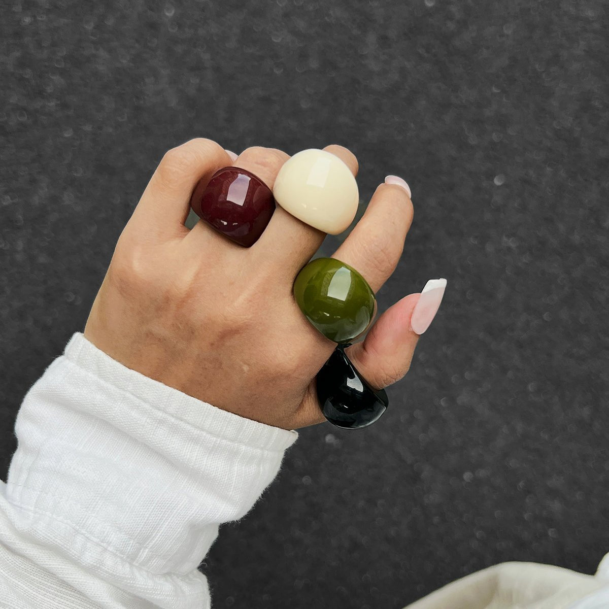 Vintage Chunky Resin Ring - ArtGalleryZen