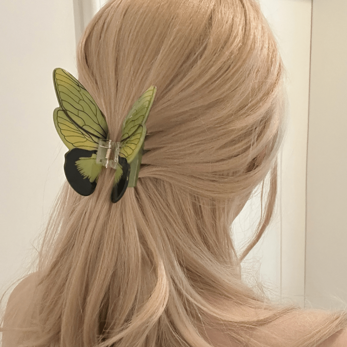 Vivid Green Butterfly Acrylic Hair Claw Hair Clip - ArtGalleryZen