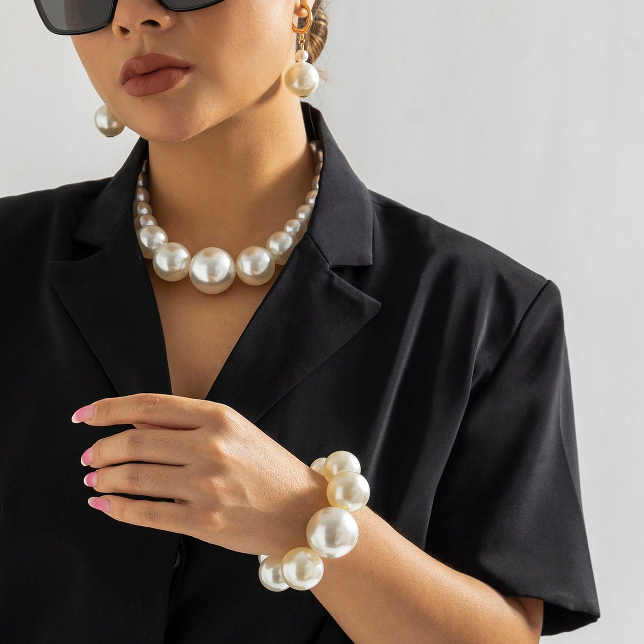 Women's Imitation Pearl Necklaces