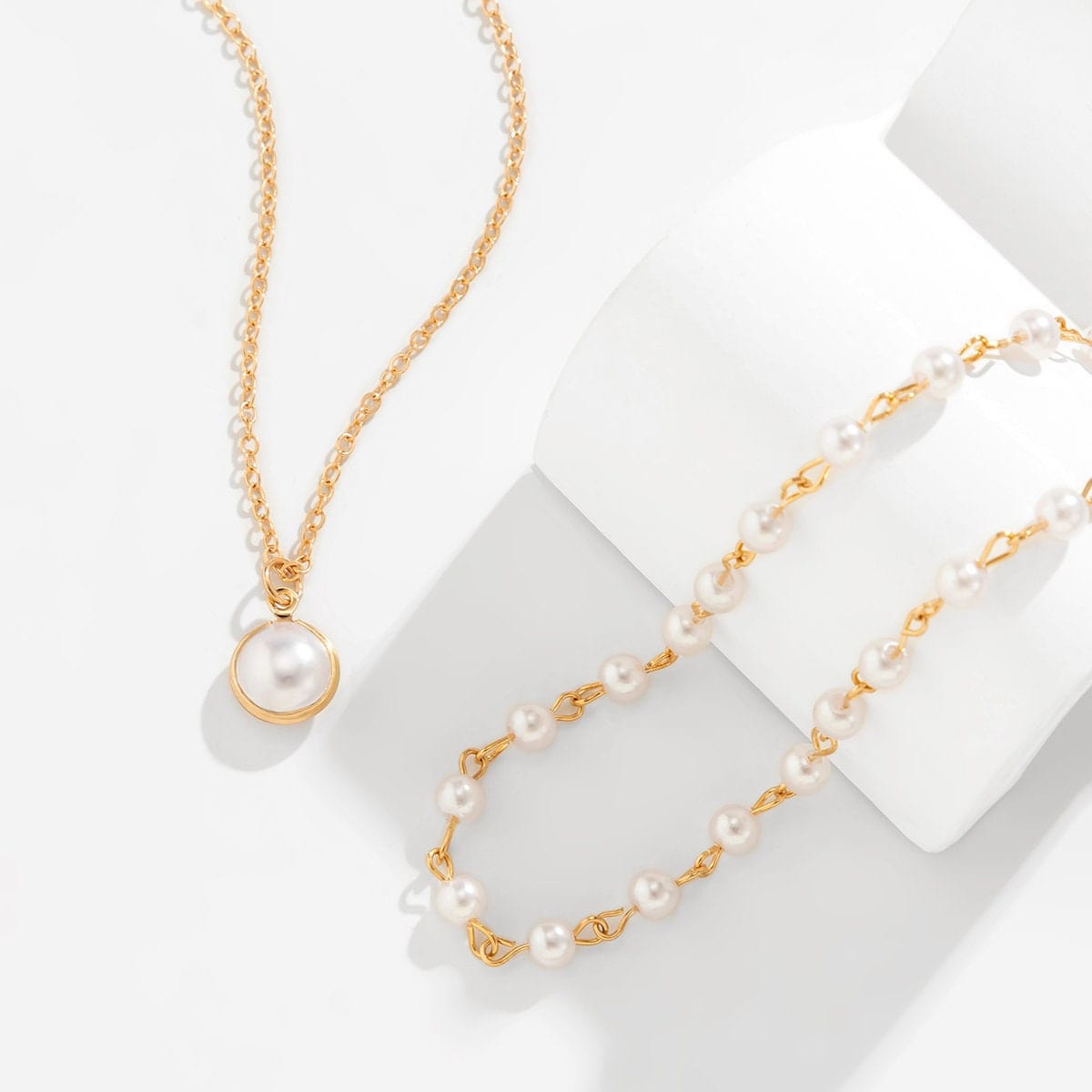 ArtGalleryZen Pearl Necklace Pendant Layered Boho Pearl Set Choker Chain Cable –