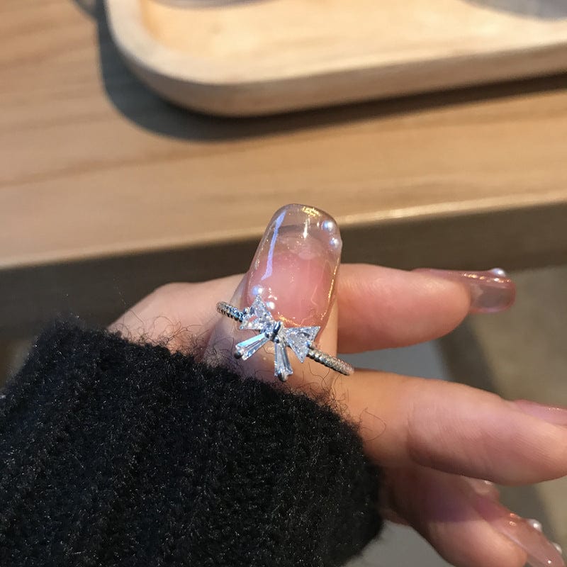 Chic Adjustable Crystal Bowknot Ring - ArtGalleryZen