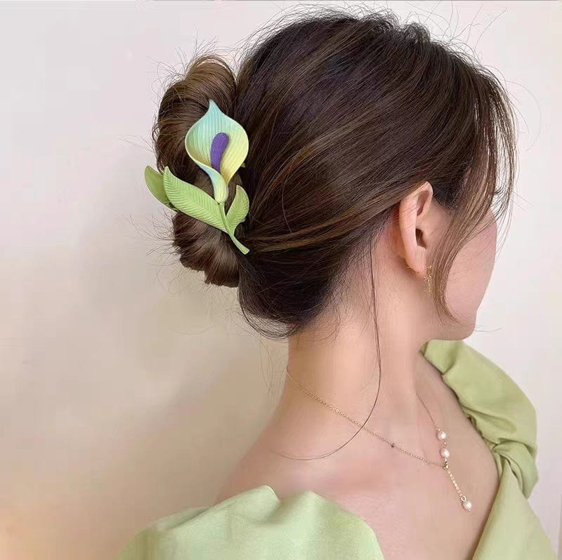Chic Calla Lily Chignon Claw Clip Hair Clip - ArtGalleryZen