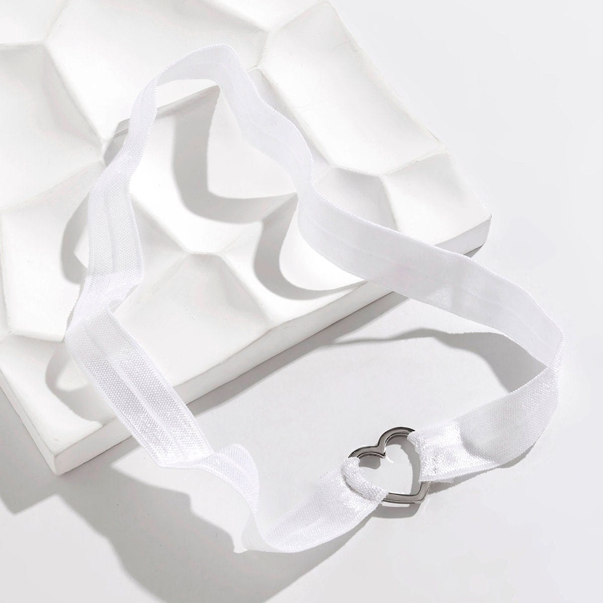 Chic Heart Charm Colorful Elastic Band Thigh Leg Chain - ArtGalleryZen