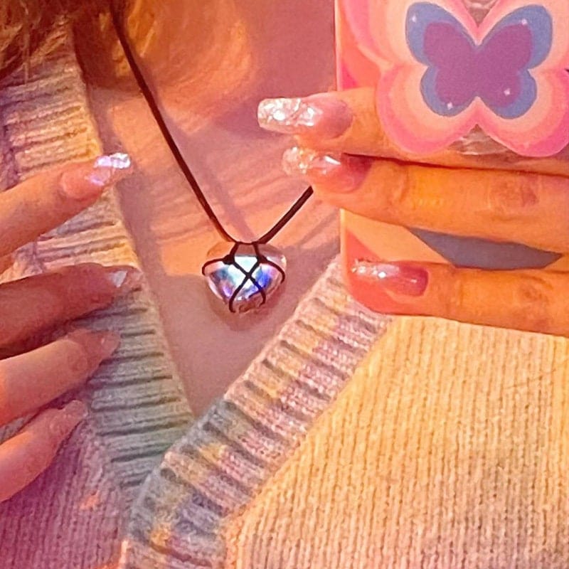 Chic Natural Crystal Heart Pendant Choker Necklace - ArtGalleryZen