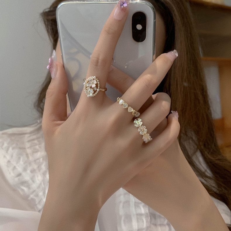 Chic Pearl Shell Flower Ring - ArtGalleryZen