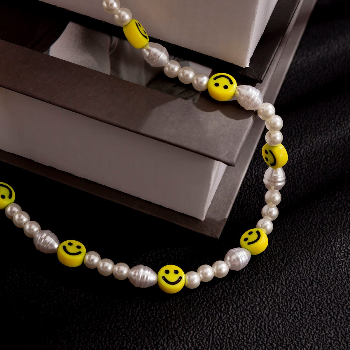 Chic Smiley Pearl Chain Choker Necklace - ArtGalleryZen