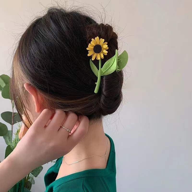 Chic Sunflower Chignon Claw Clip Hair Clip - ArtGalleryZen