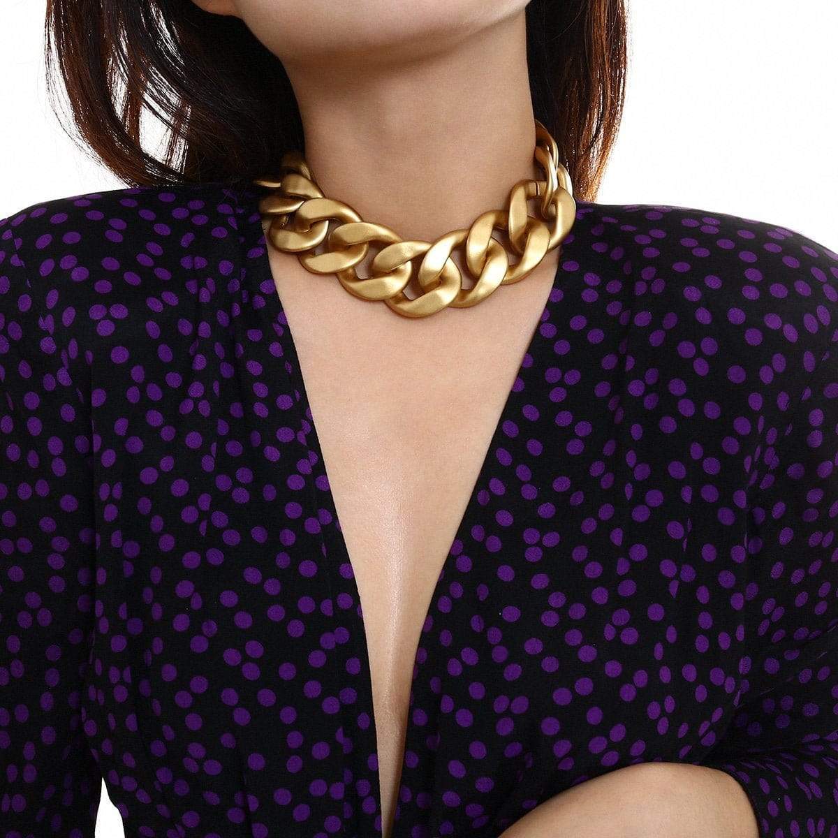 Chunky Curb Link Chain Choker Necklace - Chic Gold Tone Twisted Chain Necklace - ArtGalleryZen