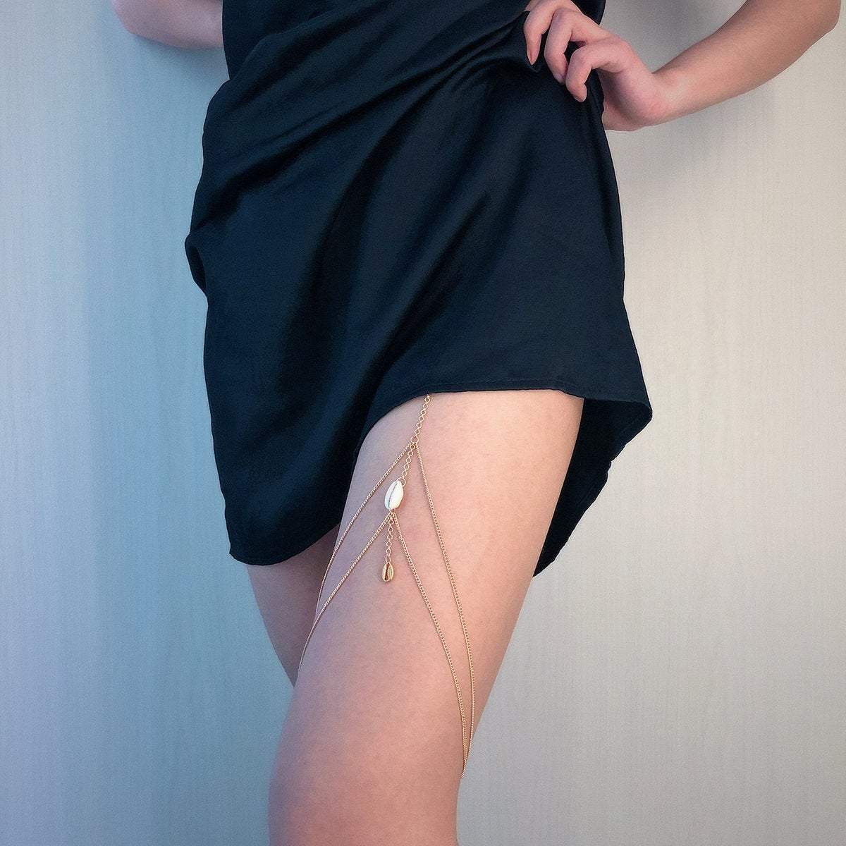 Dainty Chic  Womens Cowry Pendant Thigh Leg Chain - Bikini Beach Harness Body Chain - Body Jewelry Accessories for Women - ArtGalleryZen
