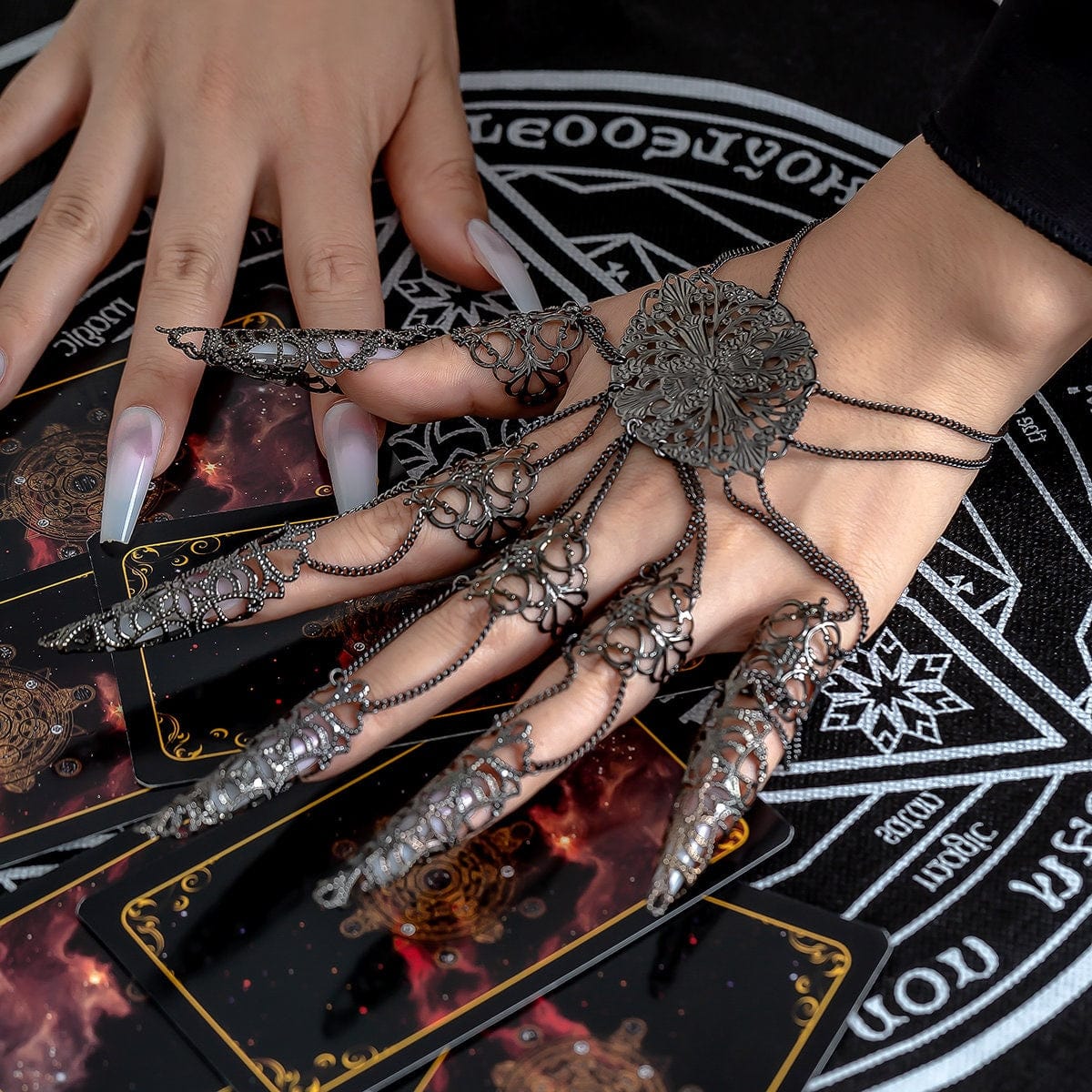 Gothic Dark Nail Fingers Hand Armor Nails Claws Bracelet - ArtGalleryZen