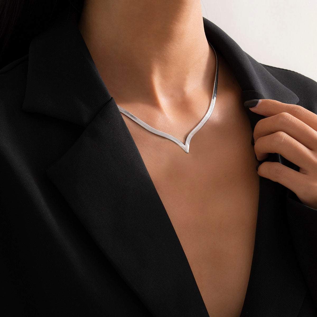 Minimalist Gold Silver Tone Herringbone Chain V Shaped Choker Necklace - ArtGalleryZen