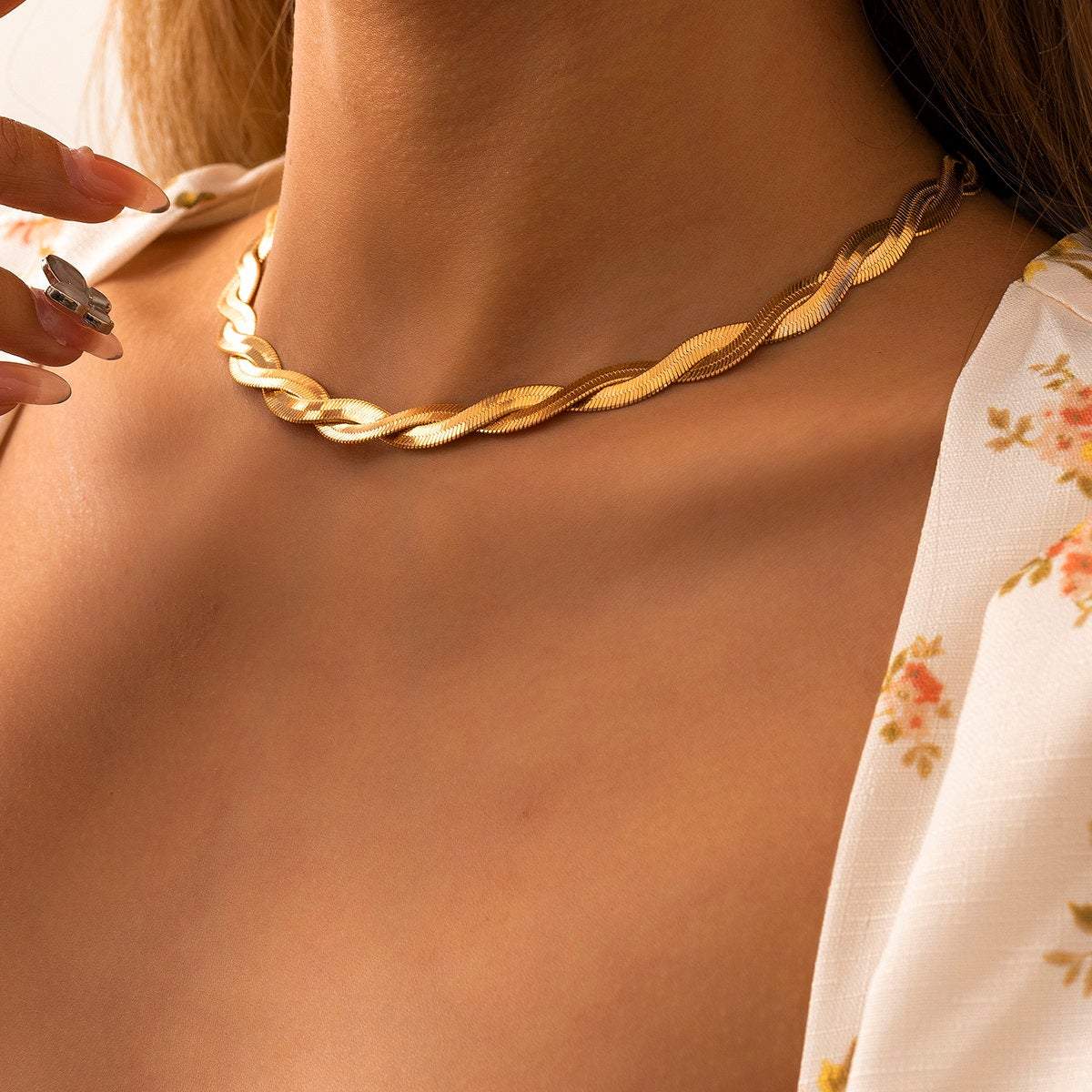 Minimalist Gold Silver Tone Twisted Herringbone Choker Necklace - ArtGalleryZen