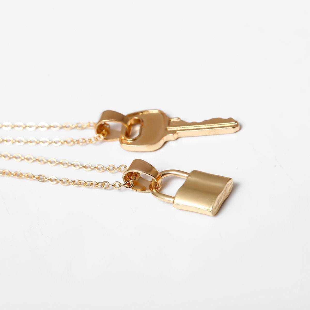 Multi-layer Gold Tone Curb Link Chain Lock & Key Pendant Choker Necklace Set
