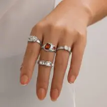 Baroque 4Pcs Crystal Rhinestone Inlaid Carved Pattern Ring Set - ArtGalleryZen