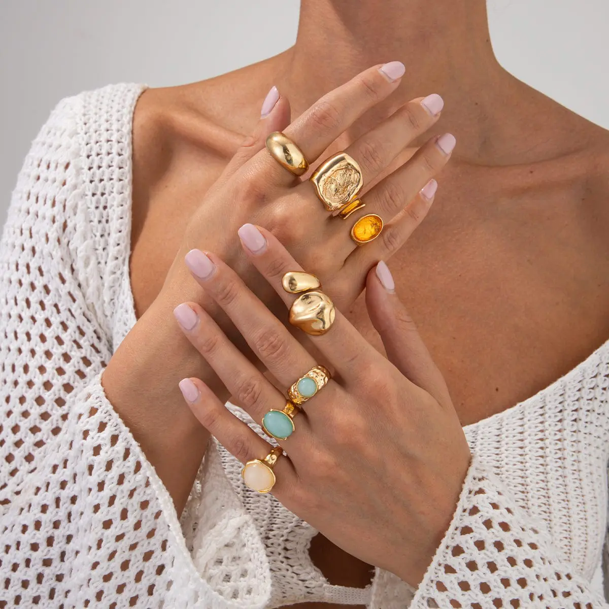 Baroque 7pcs Crystal Inlaid Chunky Textured Waterdrop Ring Set - ArtGalleryZen