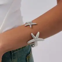 Beach Style Textured Starfish Bangle Bracelet - ArtGalleryZen