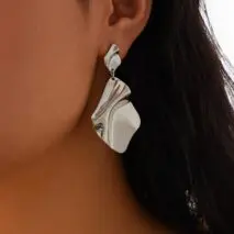 Chic Irregular Pleated Square Dangle Earrings - ArtGalleryZen