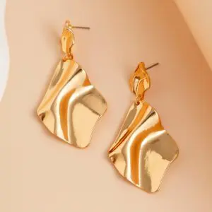 Chic Irregular Pleated Square Dangle Earrings - ArtGalleryZen