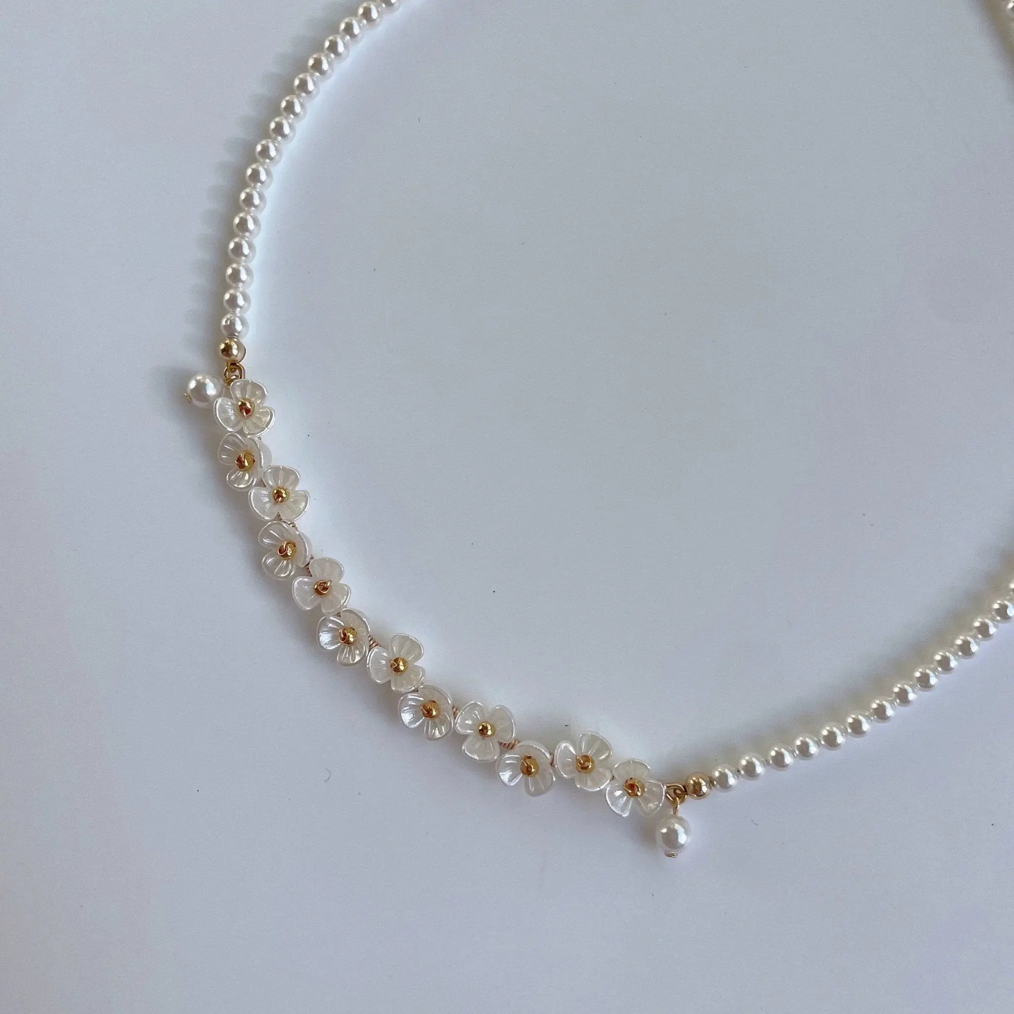 Elegant Flower Pearl Beaded Chain Necklace - ArtGalleryZen
