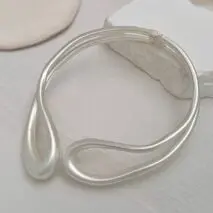 Geometric Irregular Hoop Frosted Collar Necklace - ArtGalleryZen