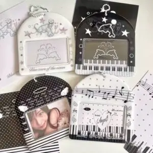 Horizontal Black White Piano Melody Heart Kpop Keychain Photocard Holder - ArtGalleryZen