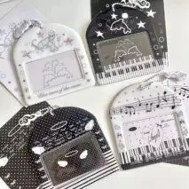 Horizontal Black White Piano Melody Heart Kpop Keychain Photocard Holder - ArtGalleryZen