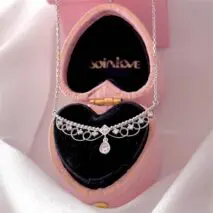 Lace Hollowed-out Pattern Cubic Zirconia Inlaid Chain Necklace - ArtGalleryZen