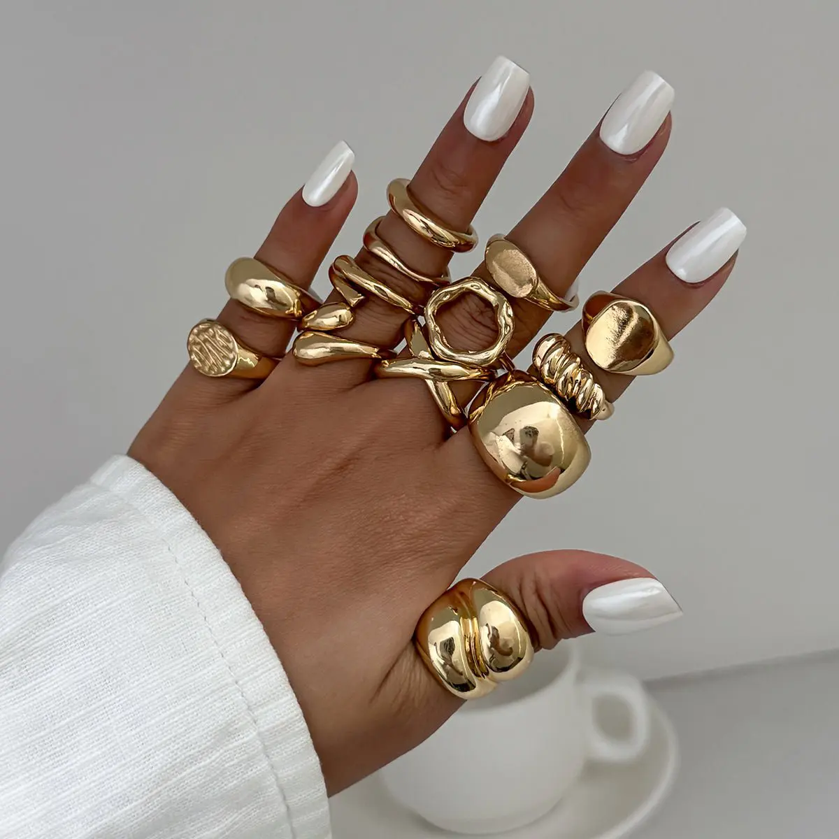 Minimalist 13pcs Gold Silver Tone Chunky Waterdrop Hollow Ring Set - ArtGalleryZen