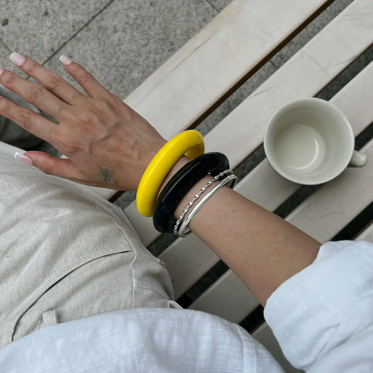 Minimalist Glossy Resin Bangle Bracelet - ArtGalleryZen