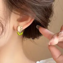 Sweet Pearl Inlaid Cat's Eye Stone Tulip Earrings - ArtGalleryZen