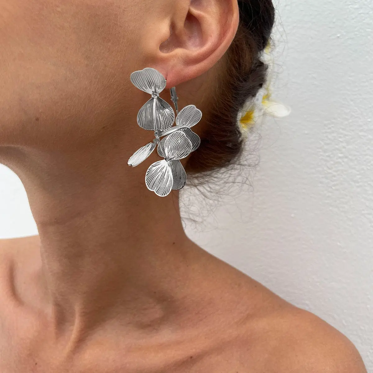 Trendy Gold Silver Tone Ginkgo Leaf Charm Hoop Earrings - ArtGalleryZen