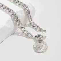 Trendy Textured Round Disk Pendant Chunky Curb Chain Necklace - ArtGalleryZen