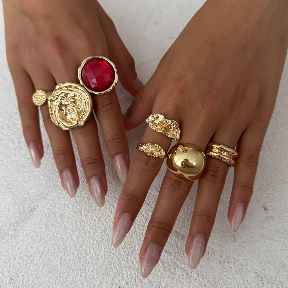 Vintage 7pcs Chunky Crystal Inlaid Pleated Ring Set - ArtGalleryZen