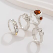 Baroque 4Pcs Crystal Rhinestone Inlaid Carved Pattern Ring Set - ArtGalleryZen