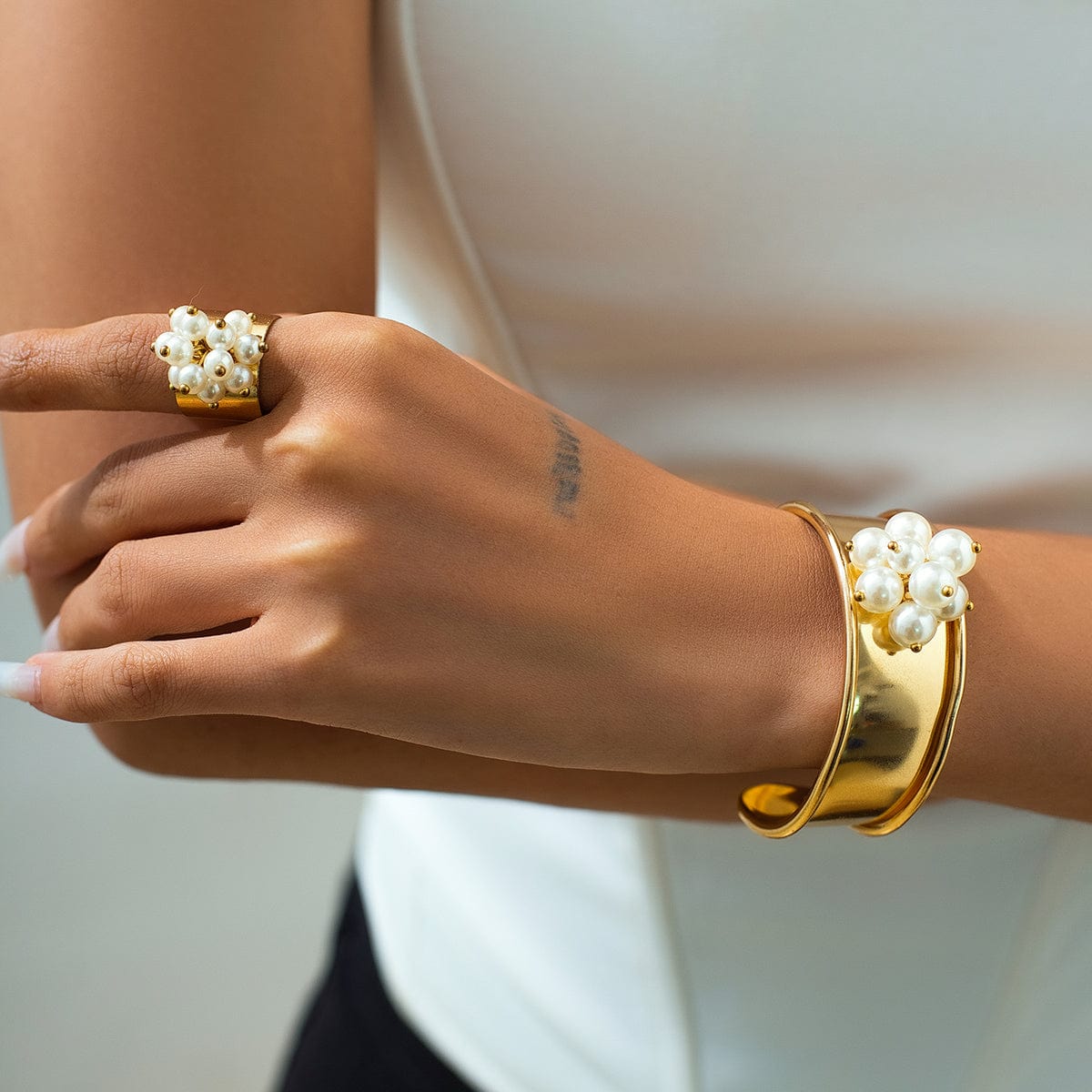 Baroque Glossy Pearl Charm Open Wide Cuff Bangle Bracelet Ring Set - ArtGalleryZen