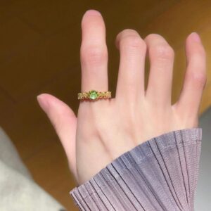 Baroque Green Crystal Inlaid Open Ring - ArtGalleryZen