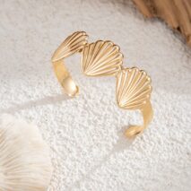 Beach Style Shell Bangle Bracelet - ArtGalleryZen