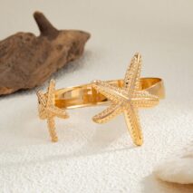 Beach Style Textured Starfish Bangle Bracelet - ArtGalleryZen