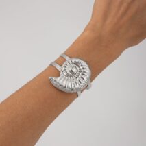 Boho Chunky Conch Hollow Bangle Bracelet - ArtGalleryZen