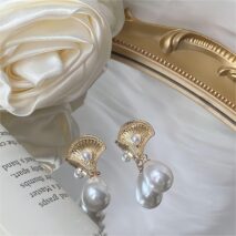 Boho Metallic Shell Dangle Pearl Earrings - ArtGalleryZen
